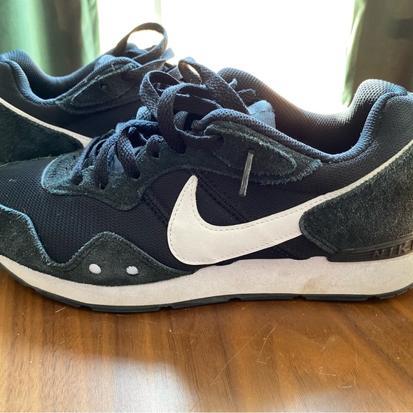 Nike Sneakers - Picture 6 of 6